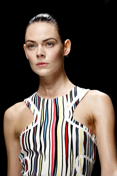 Look 17